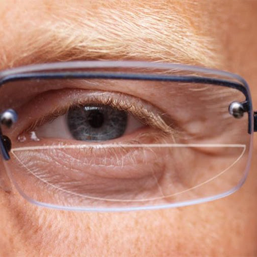 How to Care for Your Eyeglasses and Extend Their Lifespan